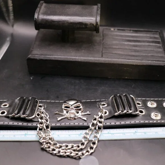 Black Leather Cuff Bracelet with Metallic Skull and Crossbones With Chains - Picture 4 of 5